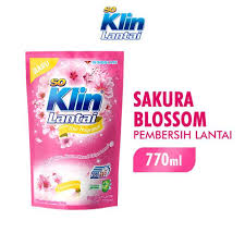 Soklin Lantai Sakura Blossom 770ml Pch
